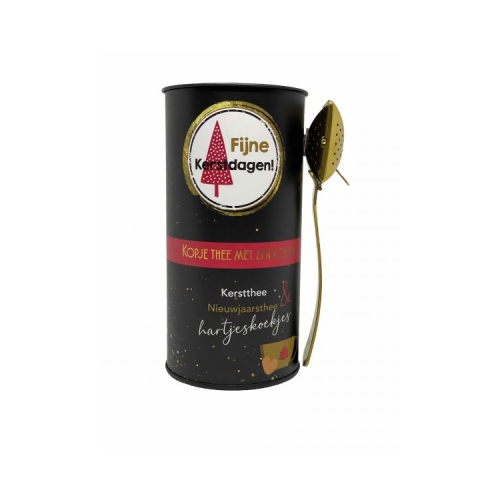 De warmte van thee met een lekker koekje,  met zorg gemaakt, met liefde gegeven. 
Inhoud 2 zakjes met 20 gram thee, 50 gram hartjeskoekjes of boterwafeltjes, theeleutlepel. Voor meerdere kopjes thee.