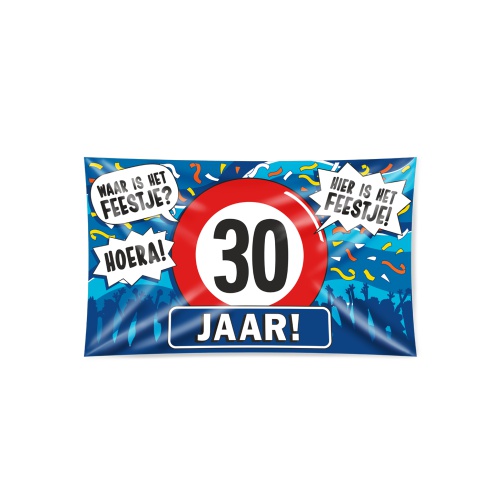 Deze geweldige gevelvlaggen met verschillende teksten zijn gemaakt van stevig polyester, zodat u er lang plezier aan kunt beleven. 
Het formaat van deze XXL gevelvlaggen is 150 x 90 centimeter.