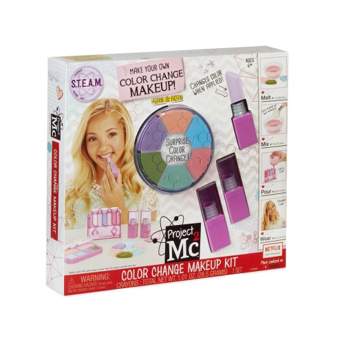 Adrienne Attoms van Project MC2™ heeft een nieuwe missie! Help haar om de perfecte look te creëren en zo de wereld te redden met deze van kleur veranderende make-upset.