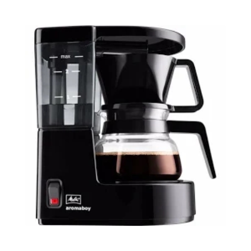 Deze Aroma boy is een klassieker van Melitta. Hij is klein en onweerstaanbaar. Een beproefde apparaat voor 2 kopjes koffie, altijd paraat om lekkere, verse koffie op tafel te toveren.