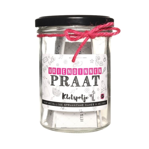 Kletspotje voor Vriendinnen. 

Dit gezellige (18+!) Kletspotje is voor ‘women only’.
100 Bizar leuke vragen en dilemma’s over alles wat vrouwen en meiden leuk vinden om over te kletsen. Hilariteit gegarandeerd ;-)