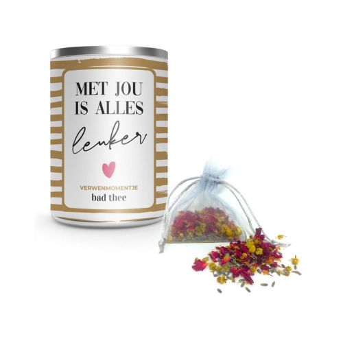 Relax & Beauty • Met jou is alles leuker • Blikje, Bad thee verwenmomentje • Kruidenmix van Rozenblaadjes, Kamille en Lavendel • formaat: 102 x 86 mm