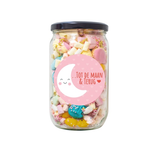 Dromerig, lief en zacht...
Deze zoete mix is gevuld met o.a. pastel schelpen, diverse zachte spekjes, aardbei gummies en parelmoer chocolade bolletjes!
Opdruk: Tot de maan & terug
Inhoud: 375 gram
