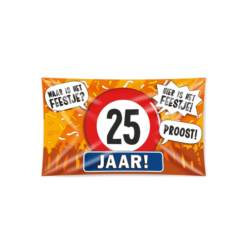 Deze geweldige gevelvlaggen met verschillende teksten zijn gemaakt van stevig polyester, zodat u er lang plezier aan kunt beleven. 
Het formaat van deze XXL gevelvlaggen is 150 x 90 centimeter.