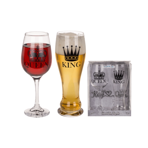 Kwalitatief prachtige Glazenset in cadeauverpakking.
Inhoud 600 & 430 ml. Hoogte maar liefst 23 cm.
Combineer met de doppenverzamelaar!!