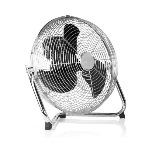 Voor iedereen die wat extra verkoeling kan gebruiken tijdens de warme zomerdag is de Tristar vloerventilator een uitkomst. Door zijn robuuste metalen frame staat de ventilator stevig op elk oppervlak.