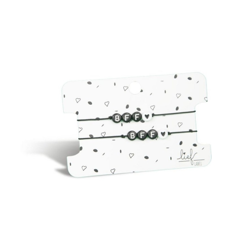 Super lieve, elastische armbandjes voor jou en je BFF (Best Friend Forever)! Het armbandje is zelf gemakkelijk te verstellen in maat d.m.v. een verschuifbaar kraaltje aan de onderkant. Daardoor past iedereen deze!