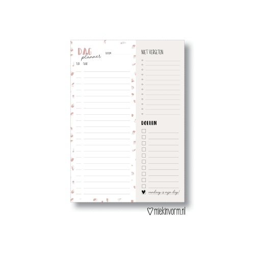 Deze dagplanner is perfect om je dag productief in te plannen. Je kunt voor iedere dag je taken en doelen inplannen en daarnaast helpt het je te onthouden wie je nog moet bellen of mailen.