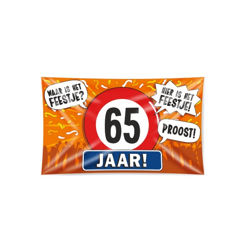 Deze geweldige gevelvlaggen met verschillende teksten zijn gemaakt van stevig polyester, zodat u er lang plezier aan kunt beleven. 
Het formaat van deze XXL gevelvlaggen is 150 x 90 centimeter.