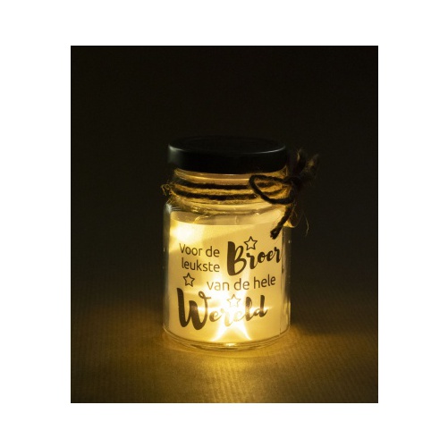 Ze werken op een klein batterijtje en deze zijn ook al inbegrepen! Elke Star Light heeft een speciale boodschap die oplicht door middel van een ledlampje zodra je het product aanzet met de knop onder de dop. De Big Star Lights zijn ongeveer 15 centimeter